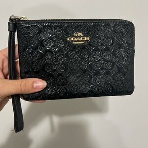 SOLD 🚨 Coach Black Patent LeatherWristlet